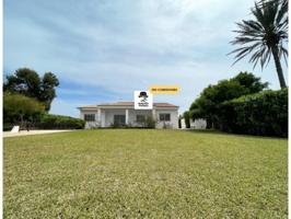 Villa en Primera Linea playa. Parcela 1000m2, 4 dormitorios, 4 baños y garaje. Km 5. La Manga. photo 0