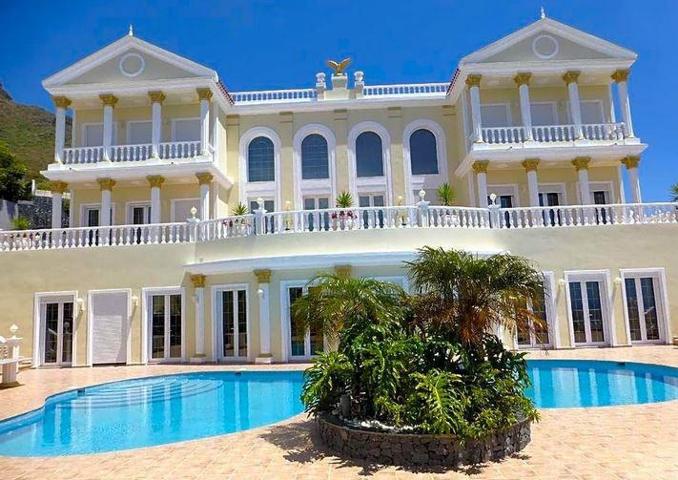 GLAMOROUS LUXURY VILLA FOR SALE IN ROQUE DEL CONDE photo 0