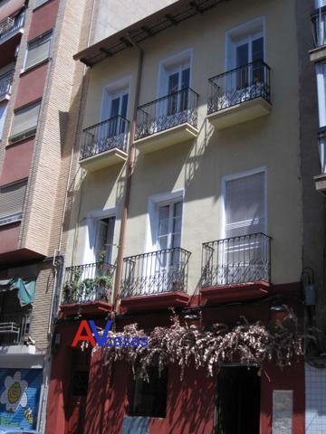 Edificio en Venta en Benalua photo 0