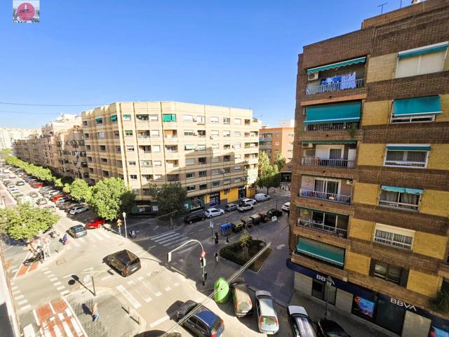 FANTÁSTICO PISO DE 4 DORMITORIOS EN BARRIO DE LA OLIVERETA... photo 0