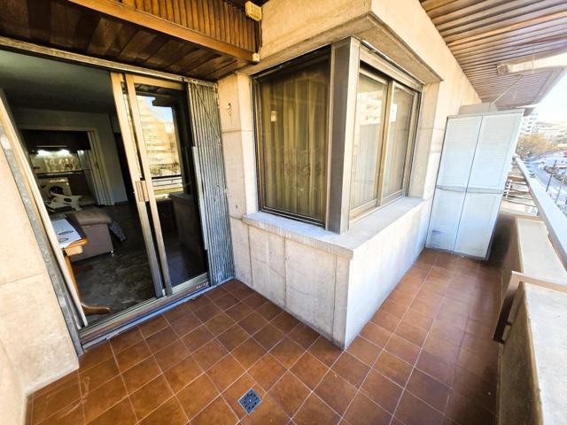 OPORTUNIDAD: APARTAMENTO MUY CENTRICO EN LA CIUDAD DE VALENCIA... photo 0