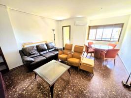 FANTÁSTICA OPORTUNIDAD CON PISCINA COMUNITARIA EN AVENIDA ALFAHUIR photo 0