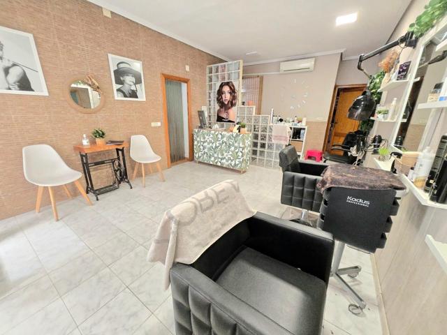 🏡 Fantástico local comercial en el barrio de Aiora de la ciudad de Valencia photo 0