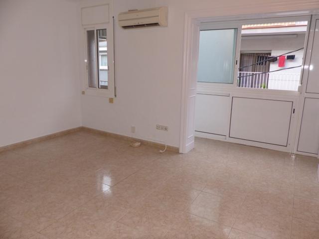 Piso En venta en Barcelona photo 0