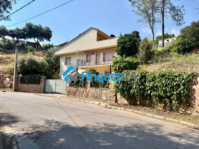 Villa En venta en Castellnou de Bages photo 0