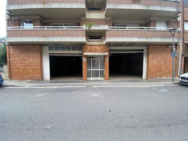 LOCAL COMERCIAL EN LLOGUER A LA ROCA DEL VALLÈS photo 0