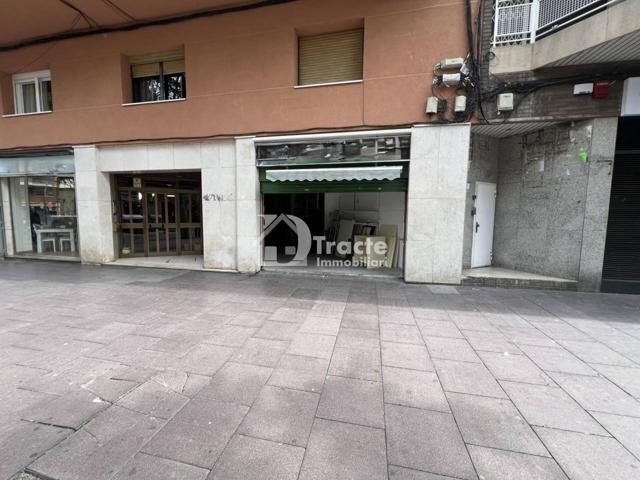 LOCAL COMERCIAL DE 120M EN CALLE PRINCIPAL DE SANTA EULALIA photo 0