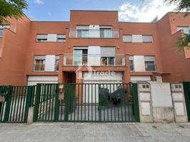 Casa con garaje en venta en Residencial Can Salvi en Sant Andreu de La Barca a 15 min. de Barcelona photo 0