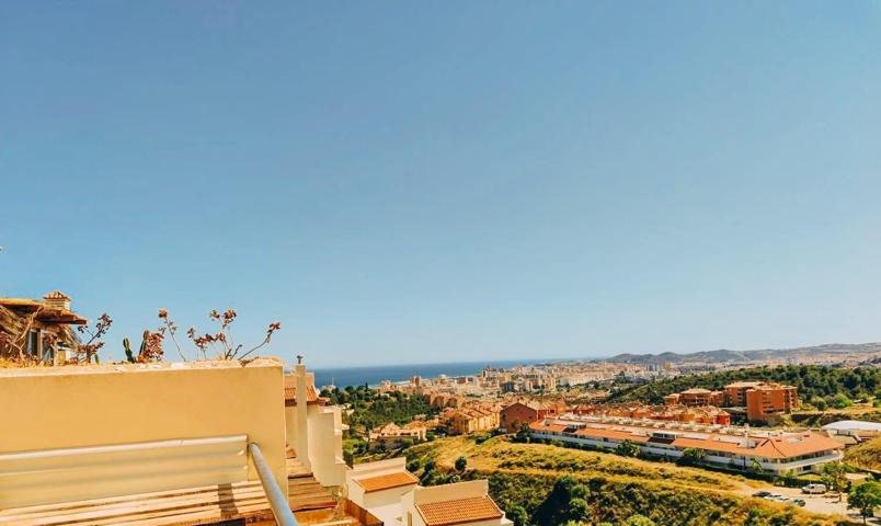 FORMIDABLE PAREADO EN TORREBLANCA -VISTAS AL MAR- 5 dormitorios, 4 baños - TERRAZAS - PISCINA photo 0