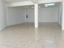 Local en venta en Manresa photo 0