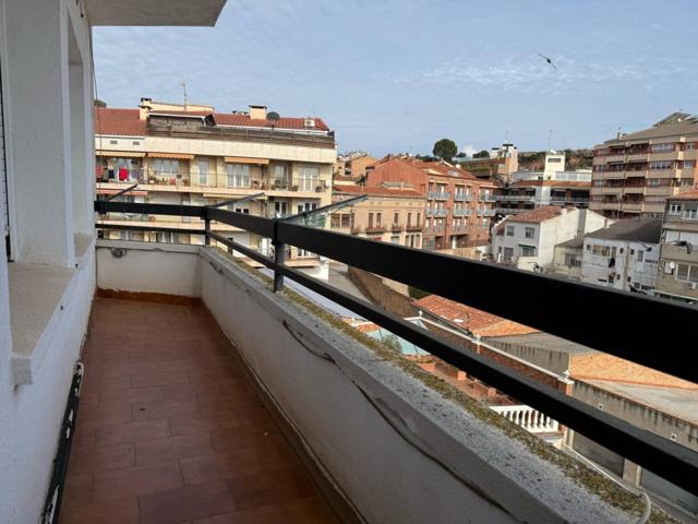 Piso en venta en Plaça de Catalunya de 4 habitaciones photo 0