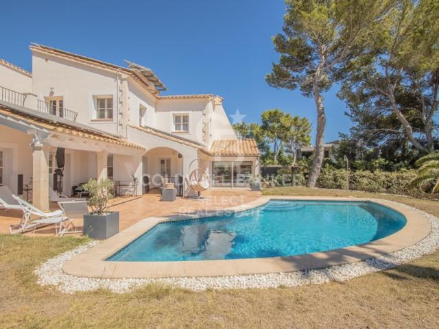 Villa En venta en Calvià photo 0