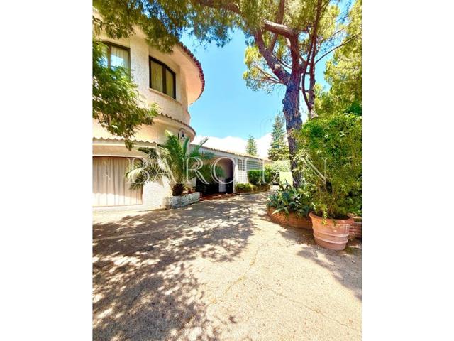 Villa En venta en Boadilla Del Monte photo 0