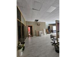 Local En venta en Madrid photo 0