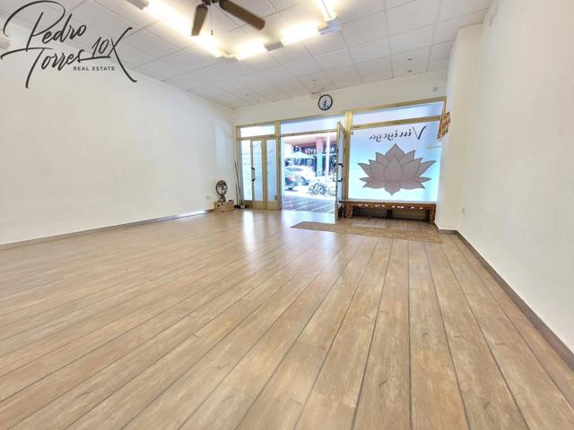 ¡Tu futuro negocio junto al mar te espera! Local comercial con terraza en Benidorm, junto al Parque photo 0