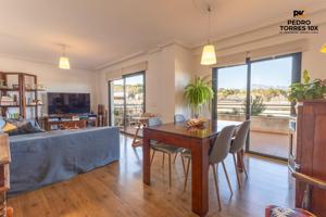 Apartamento de 2 dormitorios con amplia terraza y parking photo 0
