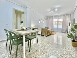 Amplio piso de 3 dormitorios y 2 baños a un paso de Benidorm photo 0