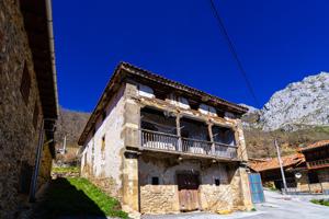 CASA DE PIEDRA EN DOBRES (VEGA DE LIEBANA) photo 0