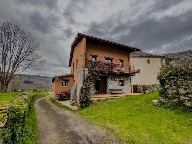EXCLUSIVO CHALET EN MATIENZO,RUESGA photo 0