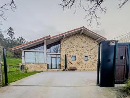 Exclusiva Casa de Diseño en Castañeda. Naturaleza y Confort a un Paso de Santander photo 0