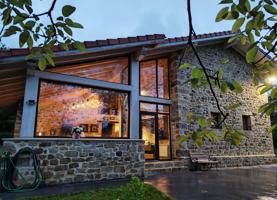 Exclusiva Casa de Diseño en Castañeda. Naturaleza y Confort a un Paso de Santander photo 0