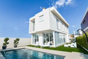 Villa en Gran Alacant photo 0