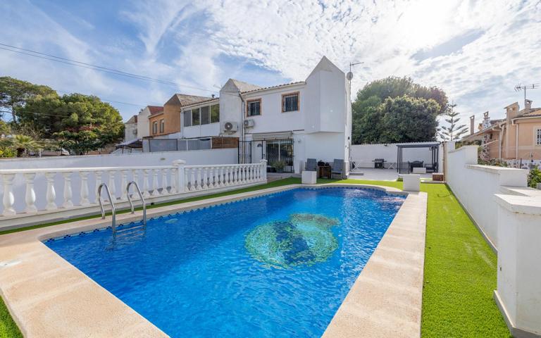 Casa En venta en Los Balcones - Los Altos Del Edén, Torrevieja photo 0