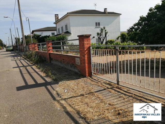 TERRENO SEMIPLANO CON VISTAS VALLADO EN CAN MARQUES SANTA EULALIA DE RONÇANA photo 0