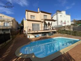 ESPECTACULAR CASA CON GARAJE, PISCINA, BARBACOA LISTA PARA ENTRAR A VIVIR EN LLIÇA D'AMUNT photo 0