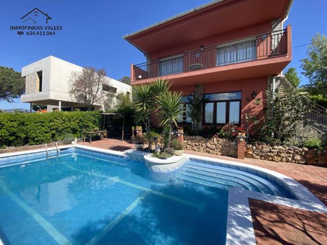 ESPECTACULAR CASA DE 300M2 CON PISCINA EN LLIÇA DE VALL photo 0