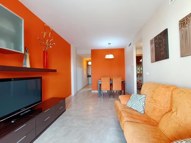 PISO CON TERRAZA Y PATIO. photo 0