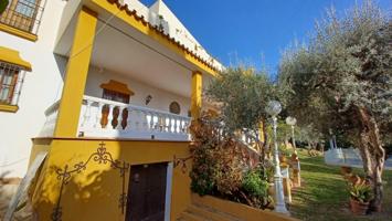 UN CORTIJO DENTRO DE LA CIUDAD photo 0