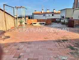 A reformar con 96 m2 de terraza !! photo 0