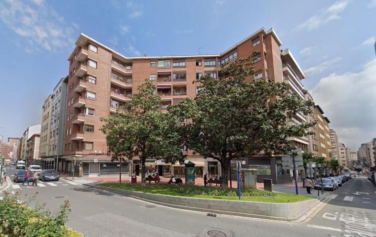 SE VENDE BONITO PISO TOTALMENTE EXTERIOR EN BARAKALDO photo 0