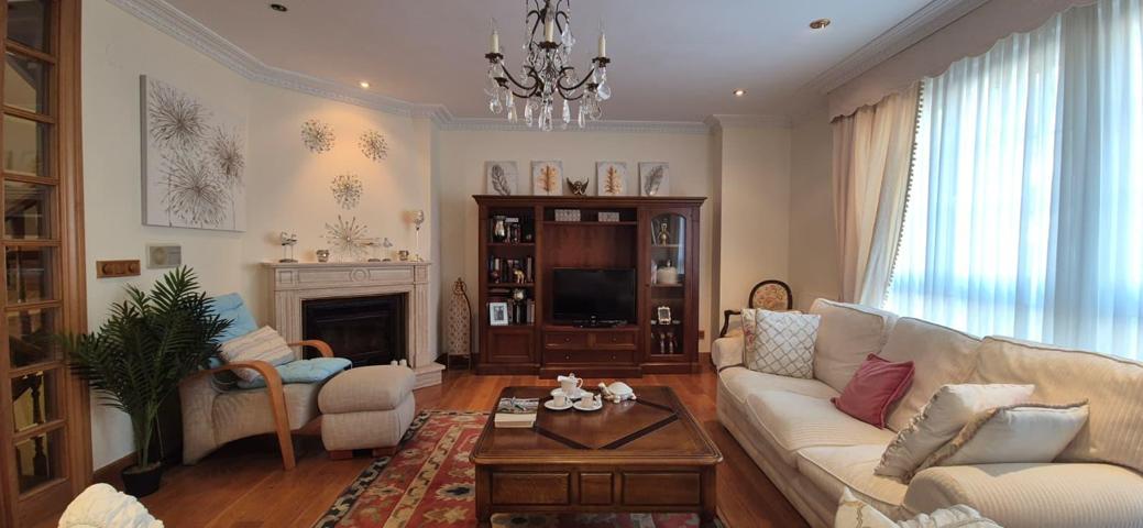 Chalet adosado en Laredo photo 0