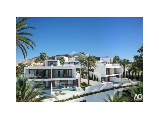 Villa En venta en Nerja photo 0