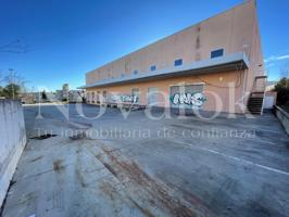 Industrial En venta en Tres Cantos photo 0