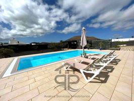 PRECIOSA VILLA EN MASDACHE CON PISCINA!! photo 0