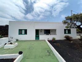 AUTENTICA CASA CANARIA photo 0