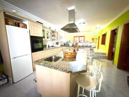 EXCLUSIVA VIVIENDA EN ARGANA BAJA photo 0