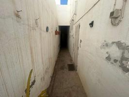 VIVIENDA A REFORMAR EN EL CENTRO DE ARRECIFE photo 0