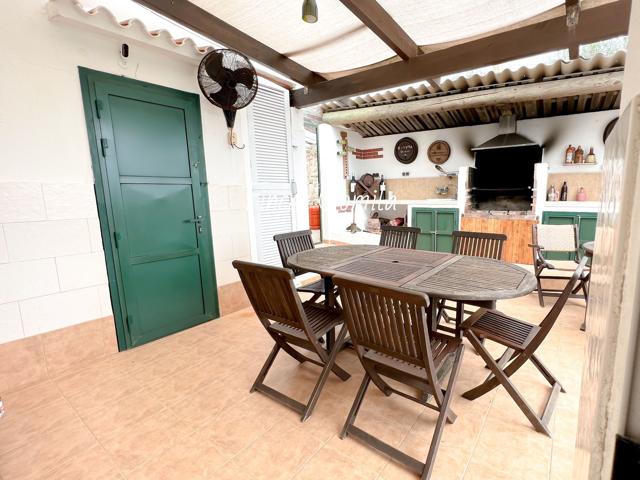 Villa En venta en Es Castell photo 0