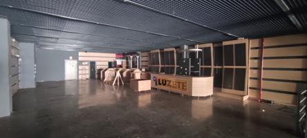 Almacén En venta en Maó photo 0