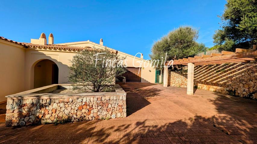 Villa En venta en Sant Lluís photo 0