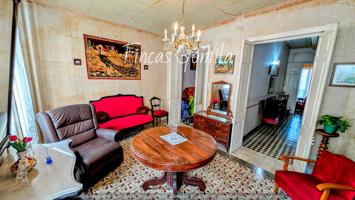 Villa En venta en Maó photo 0