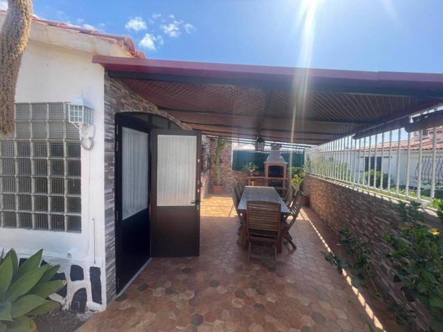 CHALET BUNGALOW CON ENTRADA DIRECTA EN CENTRO DE PLAYA photo 0