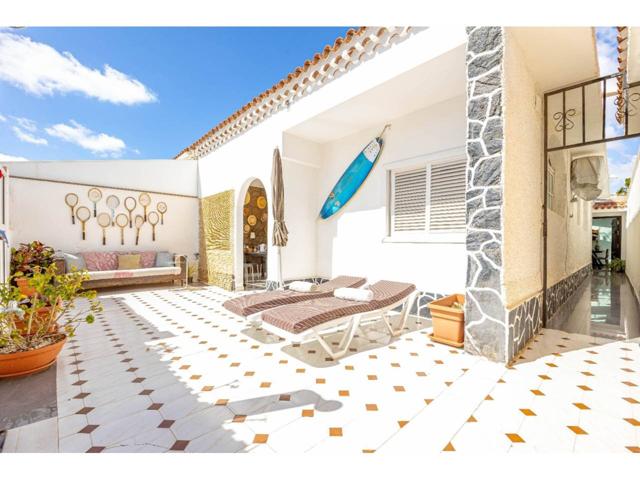 EXCLUSIVA CASA EN EL CENTRO DE PLAYA DEL INGLES photo 0
