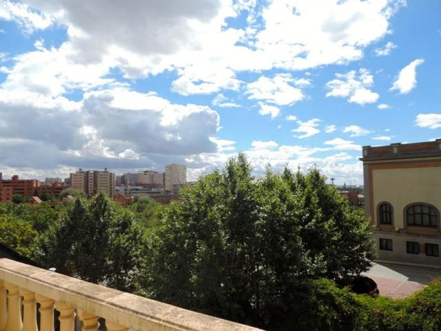 Unifamiliar En venta en Ciudad Universitaria, Madrid photo 0