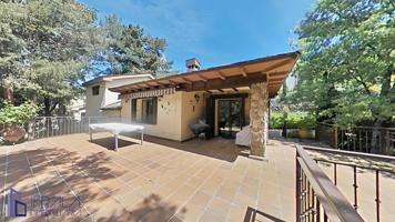 Gran oprtunidad chalet en venta en Miraflores de la Sierra photo 0