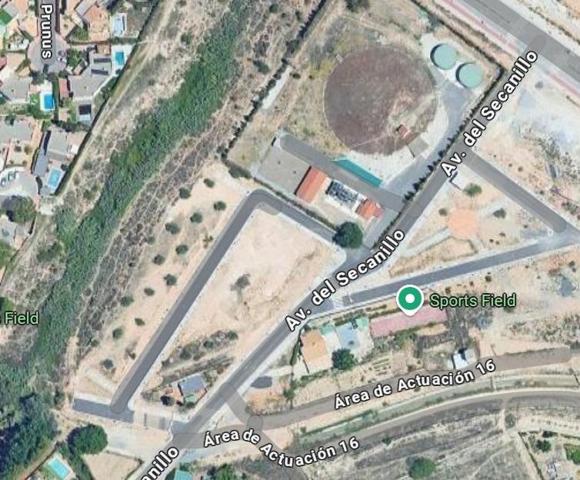 Parcela urbana de 2.918 m2 en Monteluz para construir hasta 25 viviendas pareadas photo 0